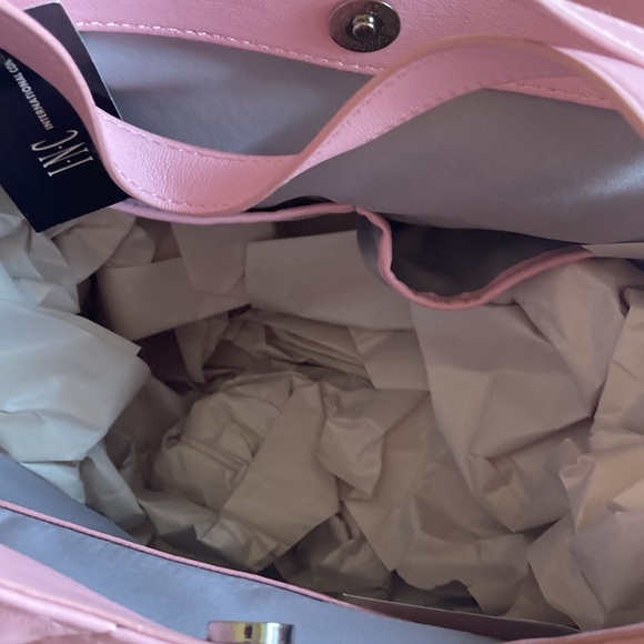 Pretty in pink quilted tote bag by inc. concepts NWt - Picture 4 of 4